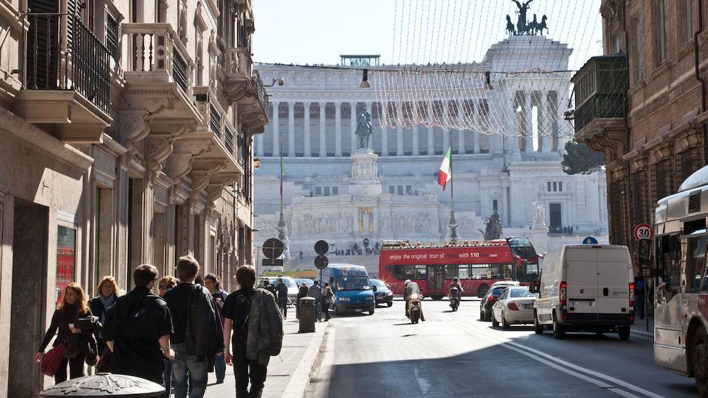 Rental In Rome Trevi Fouintain View Apartment Roma Exterior foto